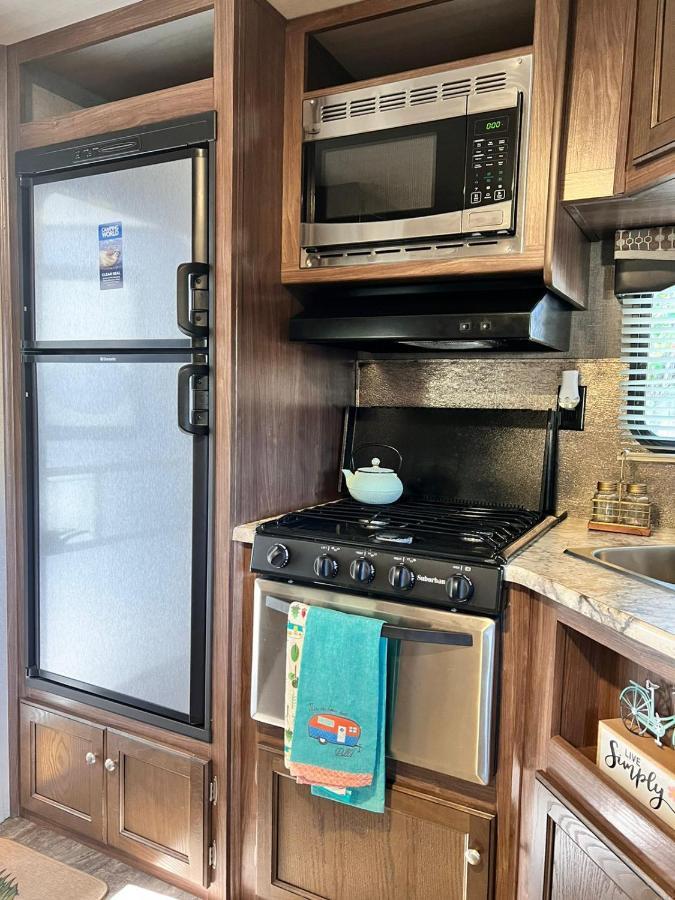 Rv Camper Paradise On The Wheels In Clearwater Beaches Largo Exterior photo