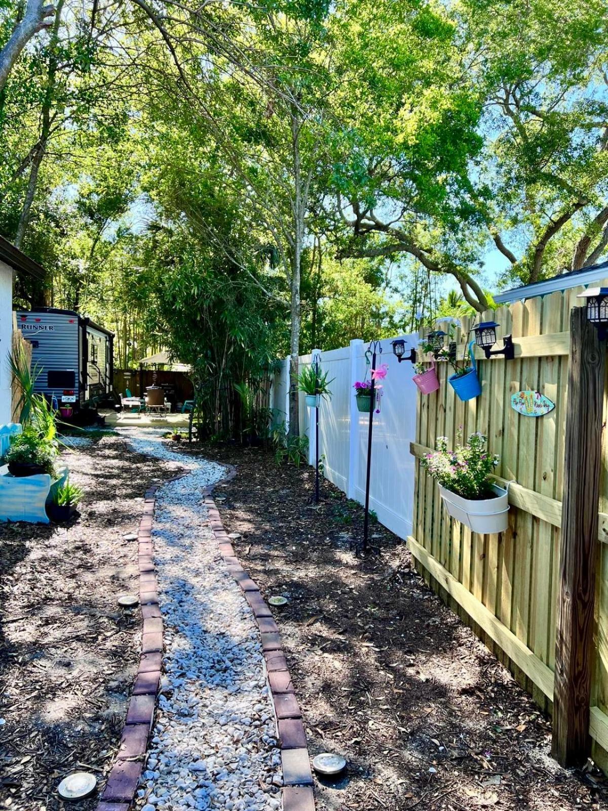 Rv Camper Paradise On The Wheels In Clearwater Beaches Largo Exterior photo