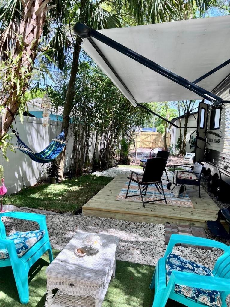 Rv Camper Paradise On The Wheels In Clearwater Beaches Largo Exterior photo
