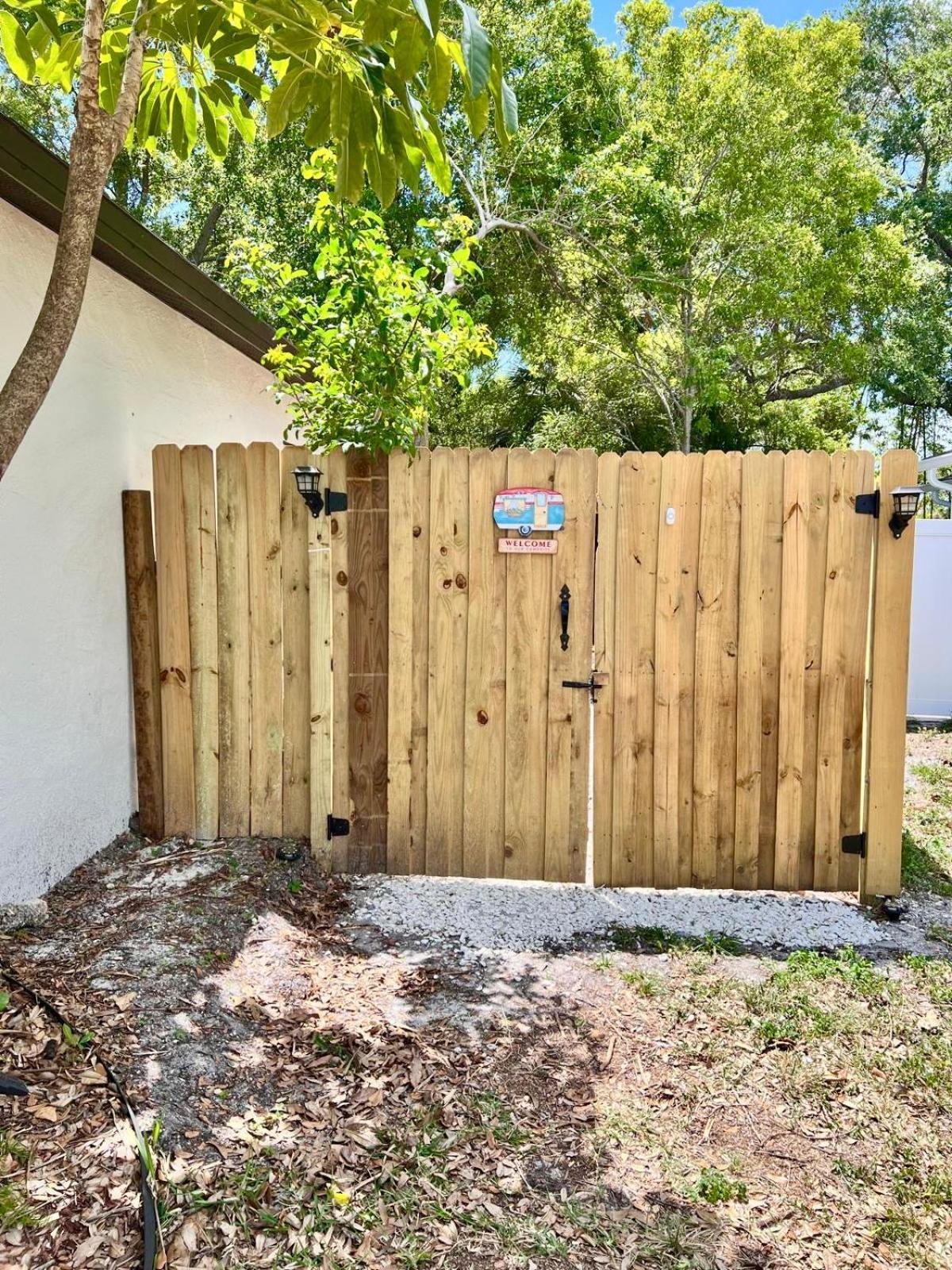 Rv Camper Paradise On The Wheels In Clearwater Beaches Largo Exterior photo